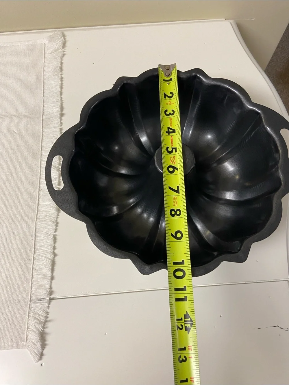 Nordic Classic Bundt Cake Pan with Handles - Home Kitchen